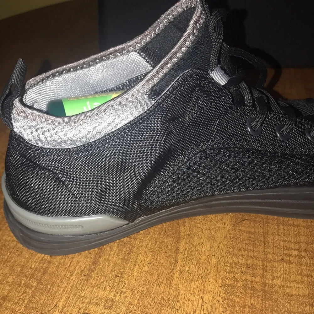 Converse - Picture 8 of 14